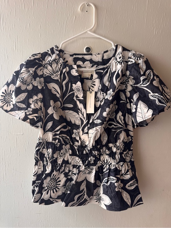 Anthropologie Tops - Anthropologie NWOT Somerset Blouse tropical black/white floral top.